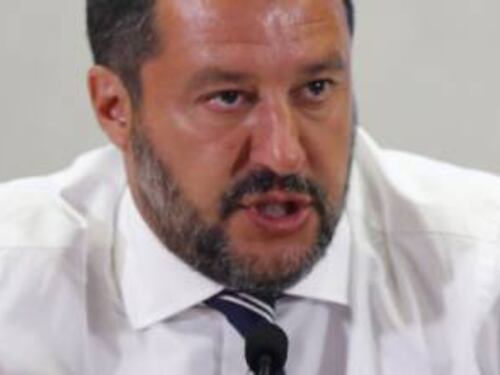 I giallorossi tifano per i barconi e la Lega risale nei sondaggi