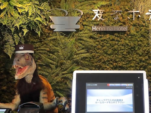 Tokyo, licenziati 200 dipendenti di un hotel: sono tutti robot