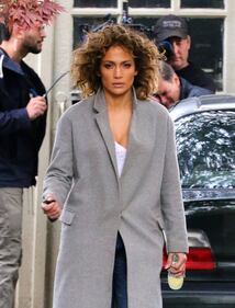 Jennifer Lopez hot in rosa carne 34