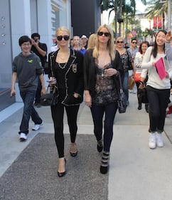 Nicky Hilton: abito bianco sexy ma sobrio per la sorellina di Paris  23