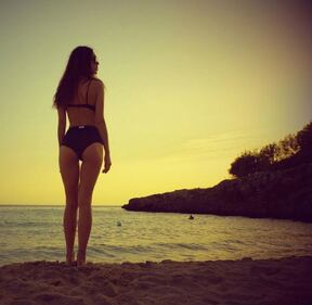 Cecilia Rodriguez, lato b hot al mare 10