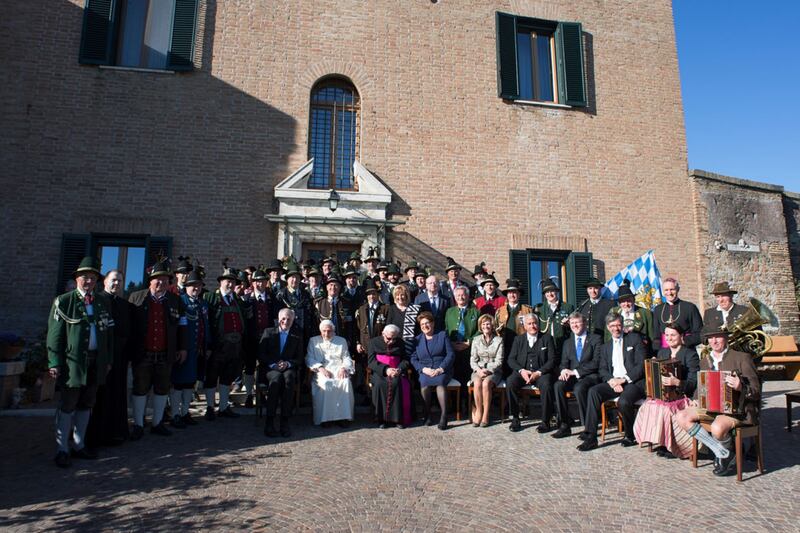 La festa dei 90 anni di Benedetto XVI 11