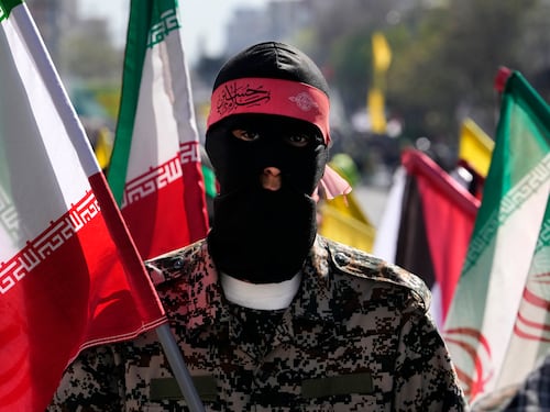 Teheran minaccia le basi Usa nell’Ue: i pasdaran scelgono la via dell’escalation