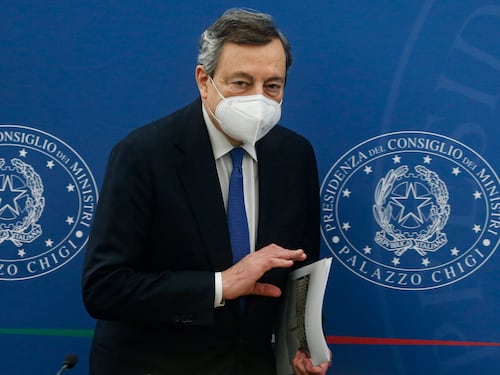 Da lunedì un'Italia gialla che corre verso il bianco. Le regole per chi riapre.