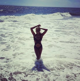 Laverne Cox, photoshooting in bikini 8