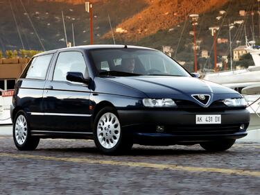 Alfa Romeo 145, guarda la gallery 8