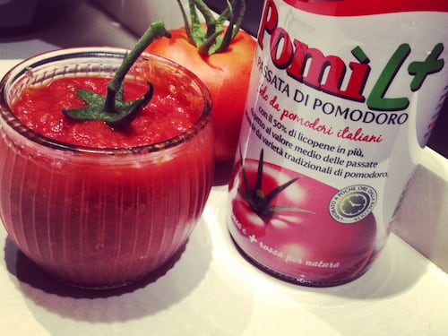 "Lavoriamo pomodori padani". E scoppia la polemica su Pomì