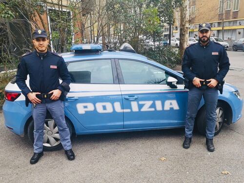 Picchiata, accoltellata e rapinata in casa: la furia degli stranieri
