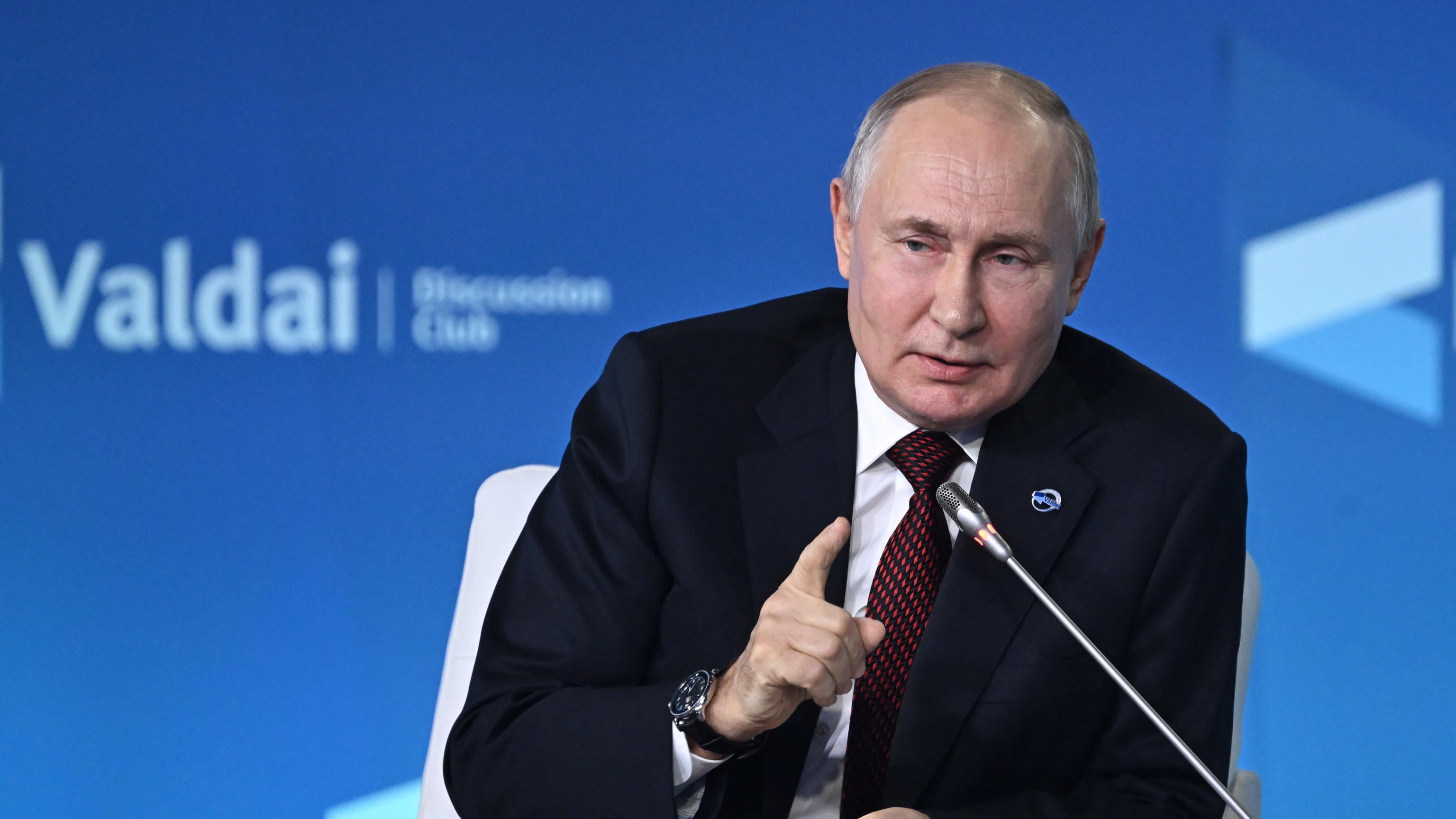 "C'erano frammenti di granate..": la rivelazione di Putin su Prigozhin