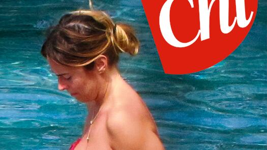 Signorini fa il colpo dell'estate: ecco le foto della Boschi in bikini