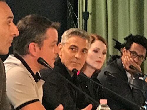 Il Clooney politico della conferenza stampa di "Suburbicon"