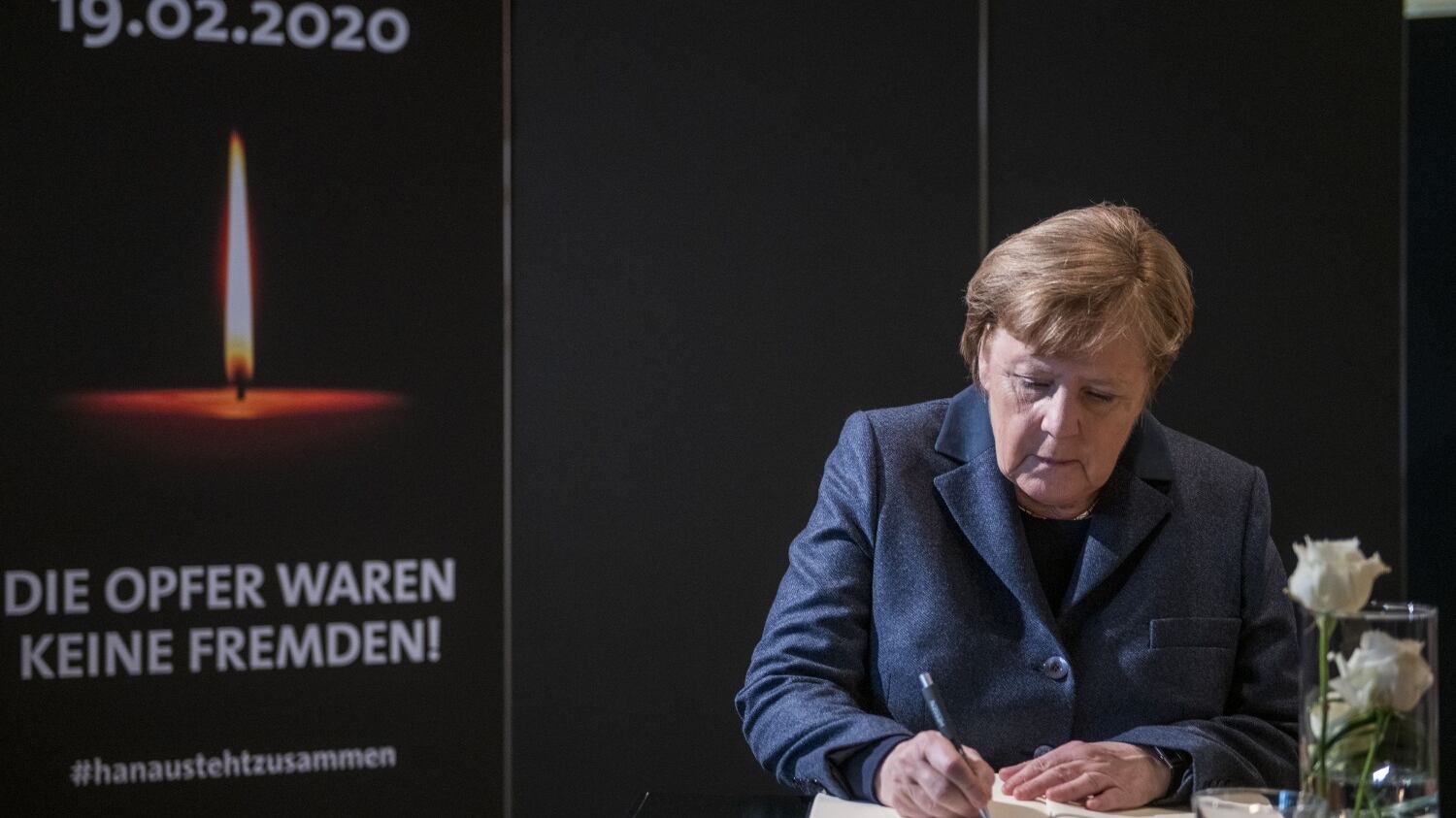 Rivelazione choc della Merkel: "Il 70% dei tedeschi è a rischio"