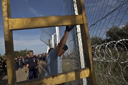 Ungheria, frontiera sigillata al confine serbo 7