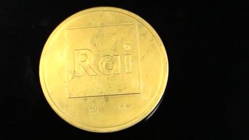 Quiz Rai, giallo sui gettoni d'oro: "In ogni kg mancano 5 grammi"