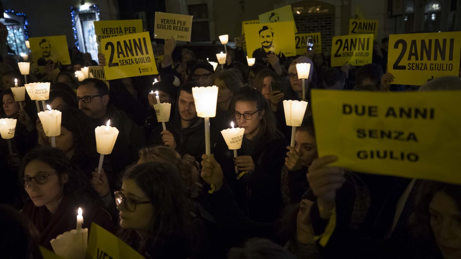 Sono alla marcia per Giulio Regeni, i ladri svuotano loro casa
