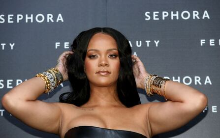 Rihanna hot, il corpetto è esplosivo 1