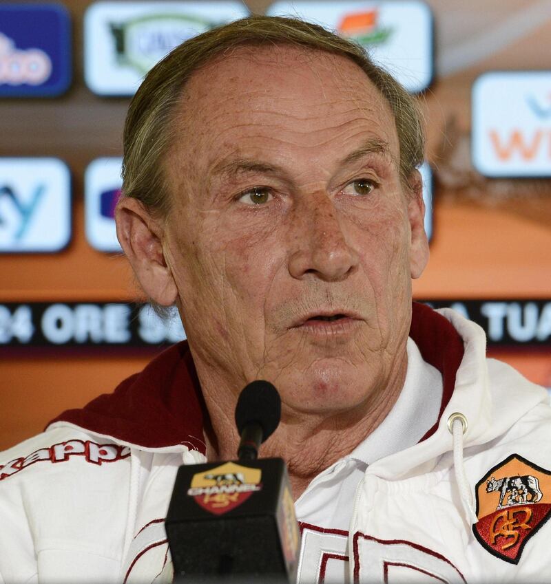 Il tecnico: «Non mi dimetto per una partita». Il dg Baldini: «Notte di riflessione»CLASSIFICA SERIE ASprofondo Roma all'Olimpico, Zeman in bilicoPoker del Cagliari, papera di Goicoechea. E il pubblico contesta il boemo l'anticipo