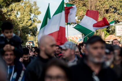 Roma, la protesta anti-rom arriva anche a Casalotti  3