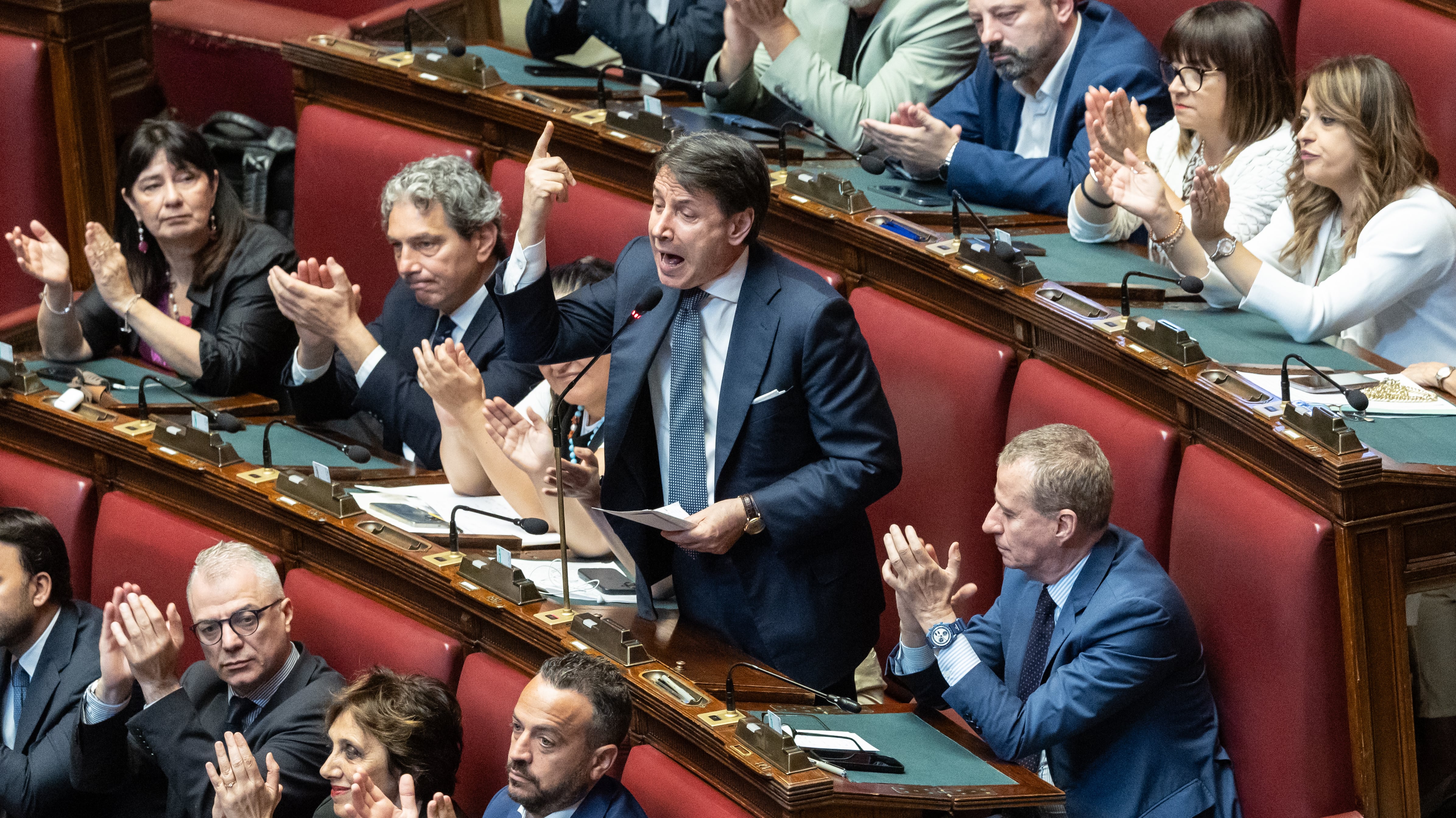 Conte non arretra: primarie contro Schlein
