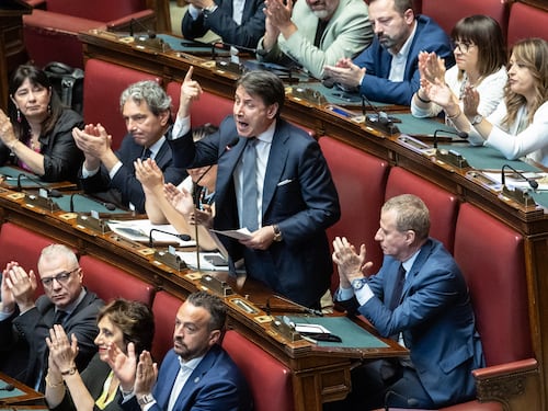 Conte non arretra: primarie contro Schlein