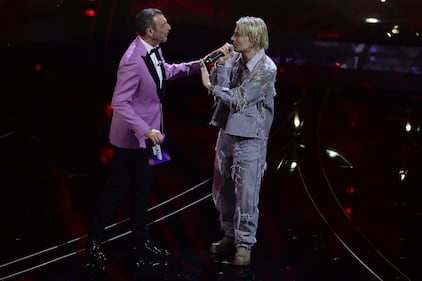 Sanremo 2024: ecco il look della quarta serata del Festival de Il Tre 2