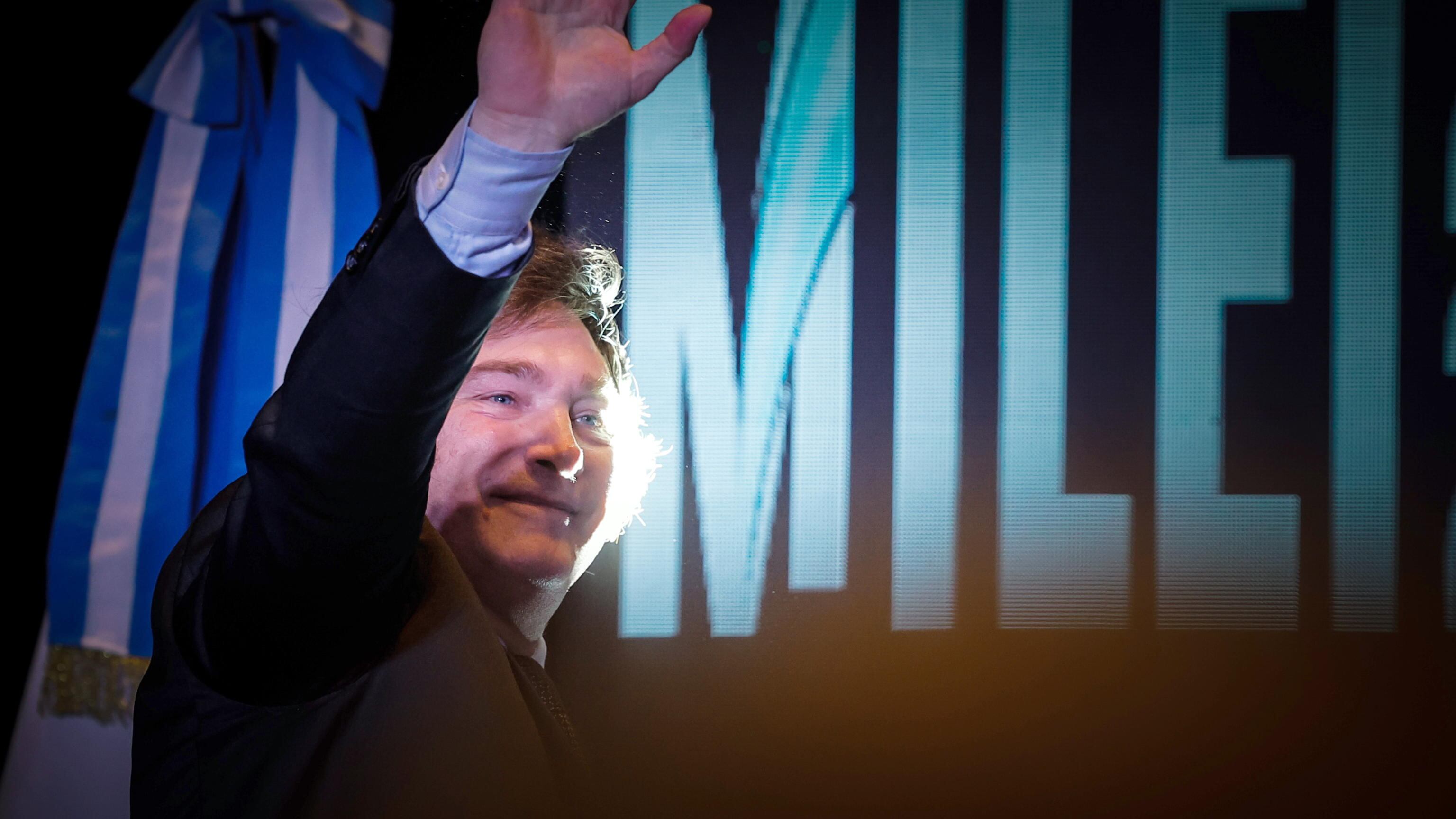 "El Loco" Milei eletto presidente dell'Argentina: battuto il peronista Massa