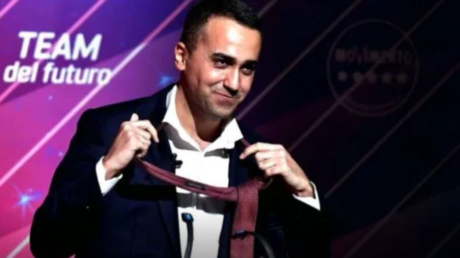 Messaggio di Di Maio ai Cinque stelle: qui comando ancora io