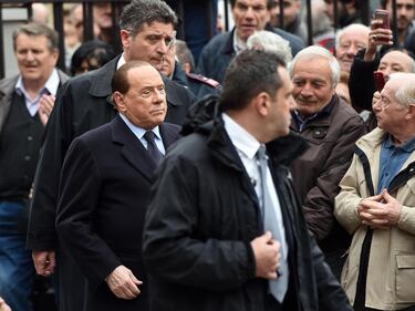 Amici, tifosi e persone comuni salutano il grande Cesare Maldini 3