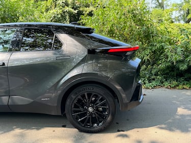 Toyota C-HR 2024: guarda la gallery del nuovo crossover full-hybrid 5