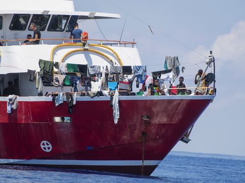Il grande bluff dei ricollocamenti in Europa. Via dall'Italia solo 464 clandestini su 12mila