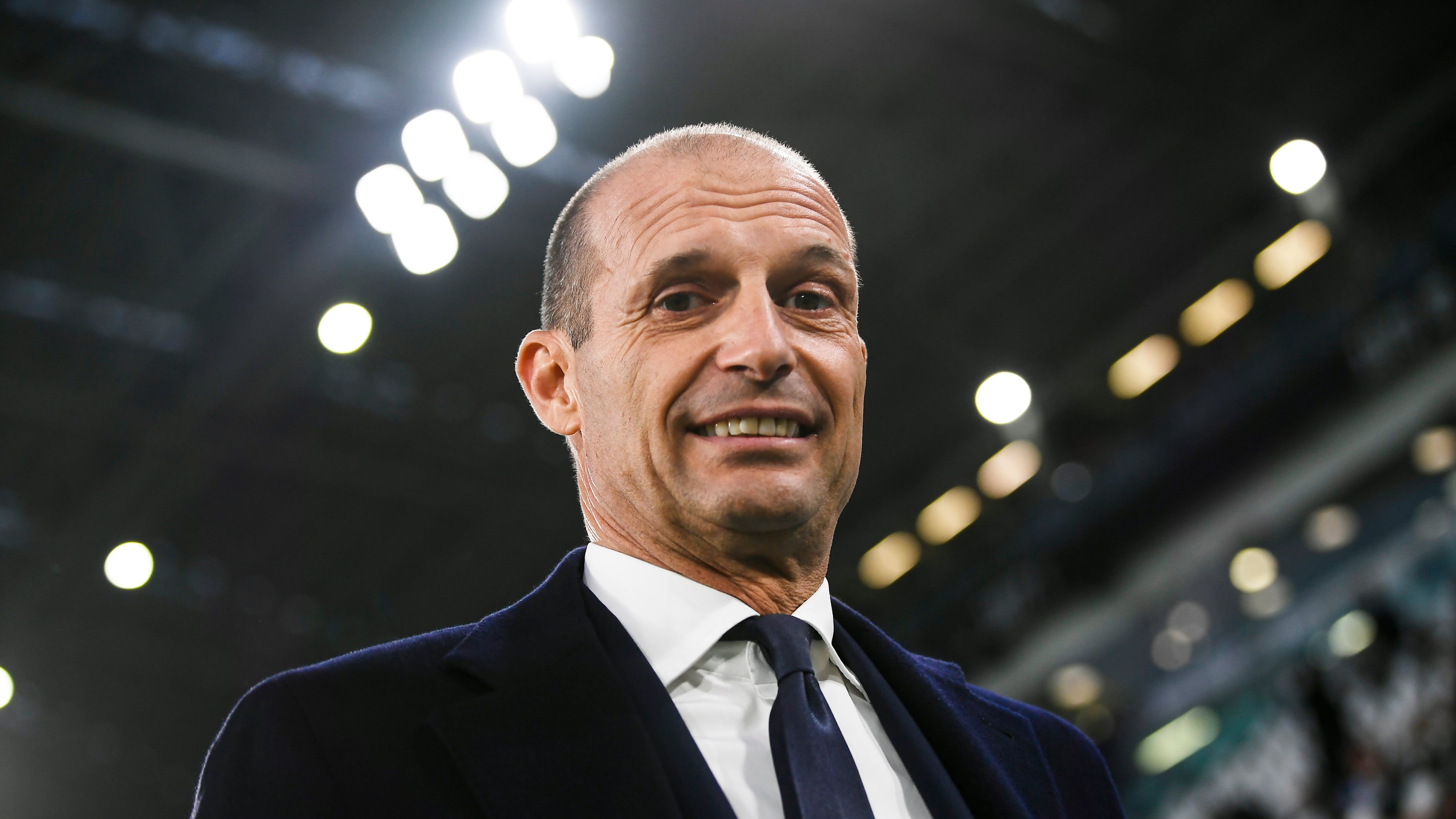 Max sistema il passato: "Fare meglio di Sarri e Pirlo"