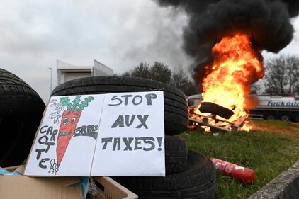 Francia, la protesta dei gilet gialli 8