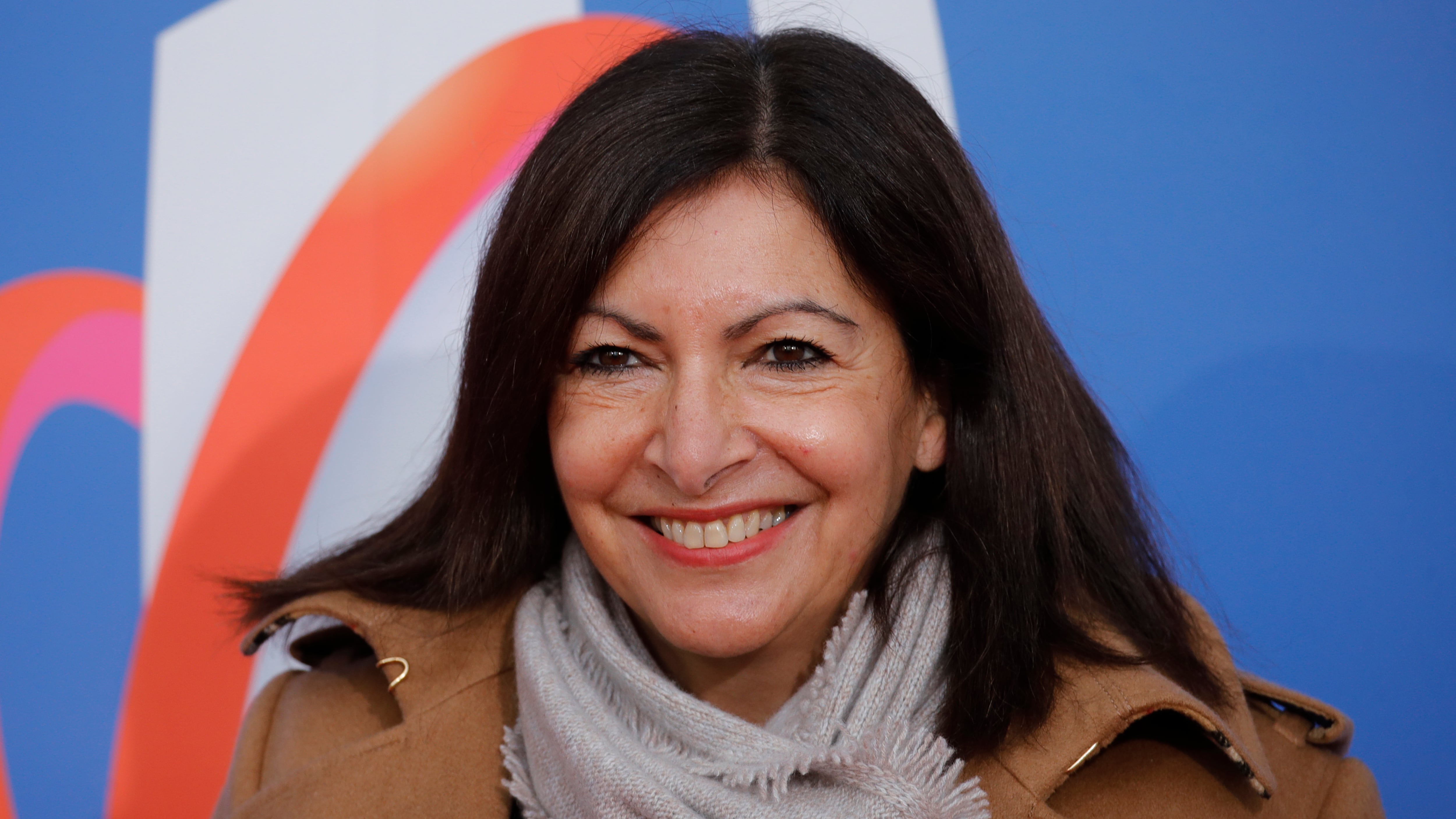 Anne Hidalgo molla: "Non mi ricandido". Per il sollievo dei parigini