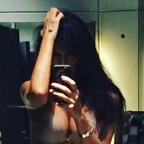 Pamela Prati, scandalo hot al monumento 8