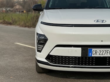 Hyundai Kona Electric: guarda la gallery del nuovo crossover elettrico da città 4