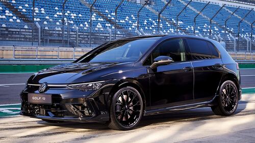Volkswagen Golf R 2024, guarda tutte le foto 1