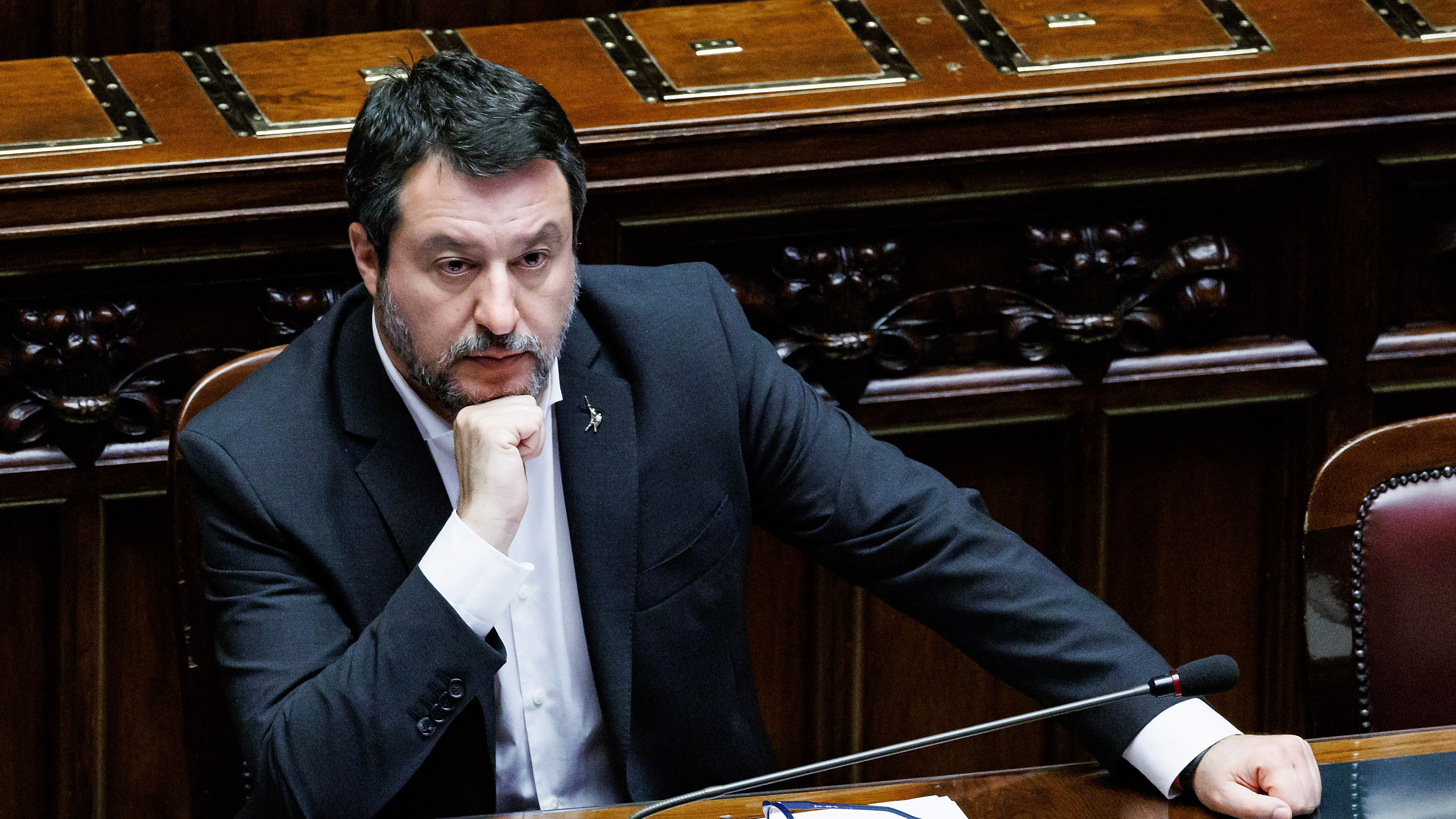 Quella sinistra prigioniera dei vecchi riti della politica. La condanna al "recinto"