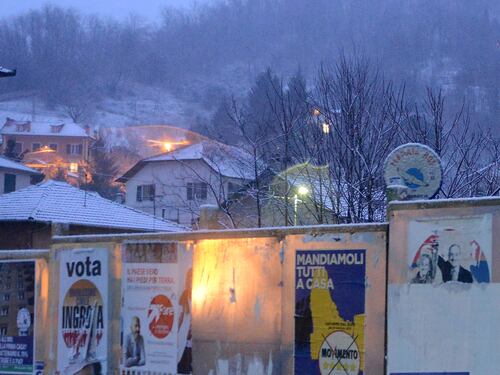 Scende la neve sulle elezioni Fiocchi a Torino e Bologna