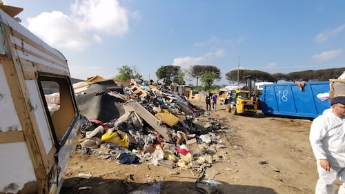 Campo rom smantellato nel Napoletano 2