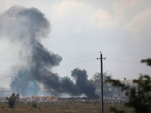 "Caccia distrutti": le foto che svelano il blitz ucraino contro la Russia