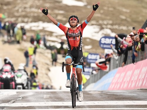 Giro d'Italia, Roglic non punge, Thomas c'è. Sulle Tre Cime trionfa Buitrago
