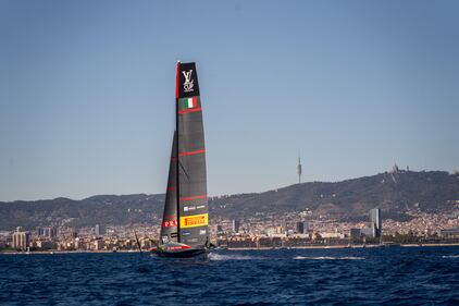 Luna Rossa domina American Magic e si porta sul 4-0: le immagini più belle della Louis Vuitton Cup 1