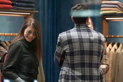 Buffon e la D'Amico fanno shopping in via Montenapoleone 3