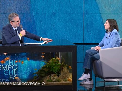 Elly Schlein da Fazio: quell'ipocrisia che si cela dietro al braccialetto giallo