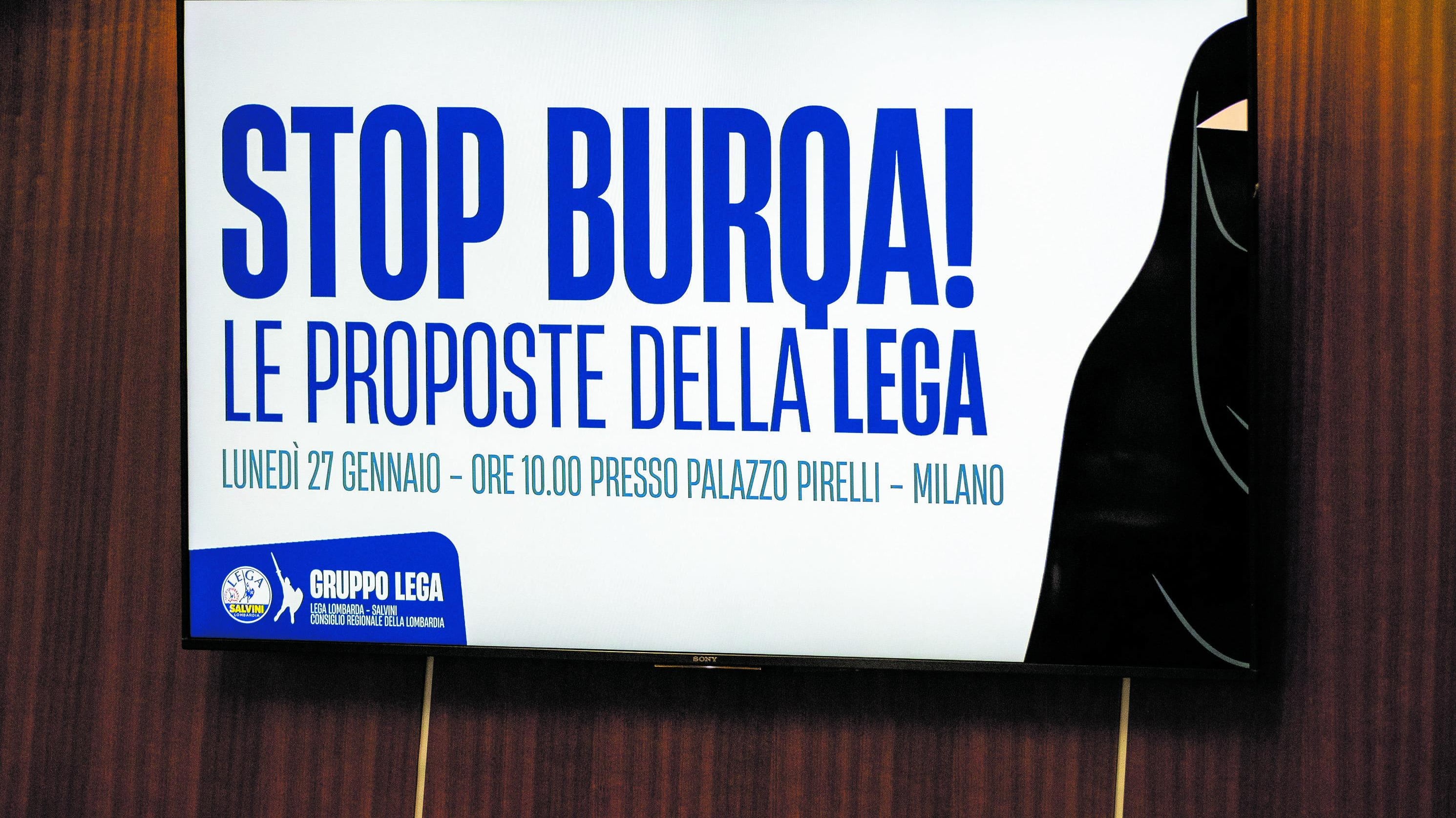 Battaglia della Lega. "Burqa e velo vietati anche nelle scuole"
