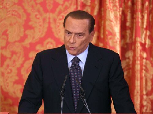 Berlusconi contro Monti: con lui recessione infinita, potremmo togliergli la fiducia