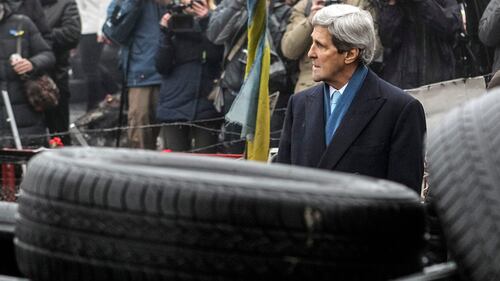 John Kerry al Maidan di Kiev 4