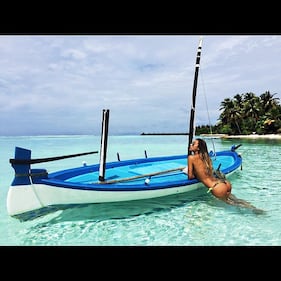 Sarah Nile: foto hot in spiaggia 3