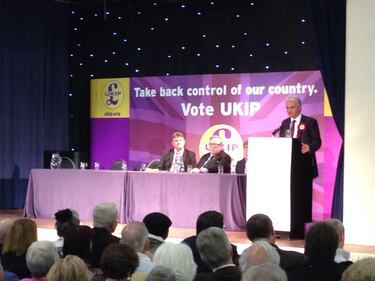 "Odio l'Unione Europea": il comizio di Farage 9