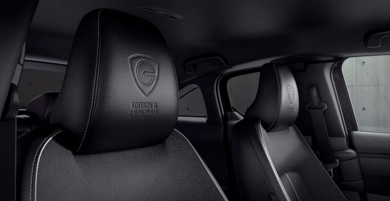 Mazda MX-30 R-EV, l’elettrica con il range extender: guarda le foto 3